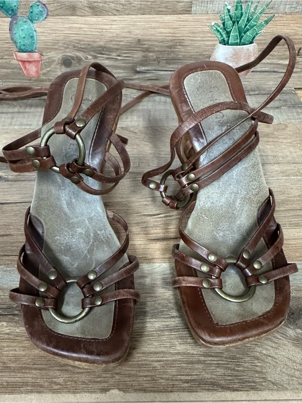 Vintage 90s Sunflowers wooden block heel sandals lace up women’s size 6